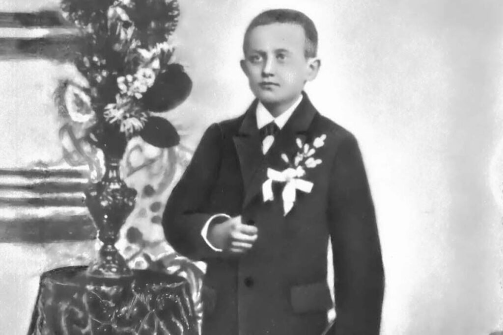 1904